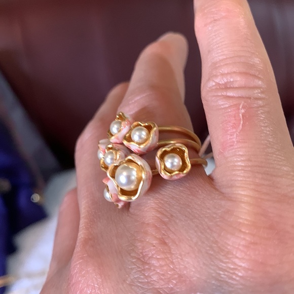 COPY - NWT “pearl bud” stacking rings” - Picture 4 of 6